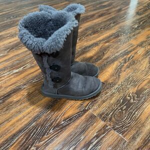 UGG Size 5‎ Grey Bailey Button Leather Shearling Boots Womens Girls Fur Uggs